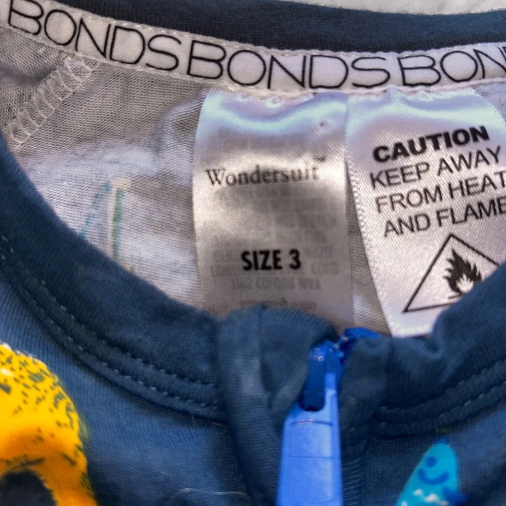 Bonds Wondersuit - Size 3 - Picture 4 of 4